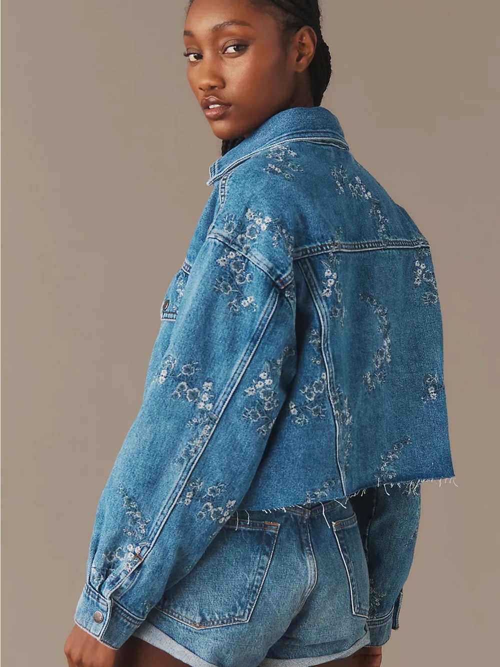 Anthropologie Pilcro Denim Jacket Womens S Blue Floral Embroidered Raw Hem - Picture 2 of 10